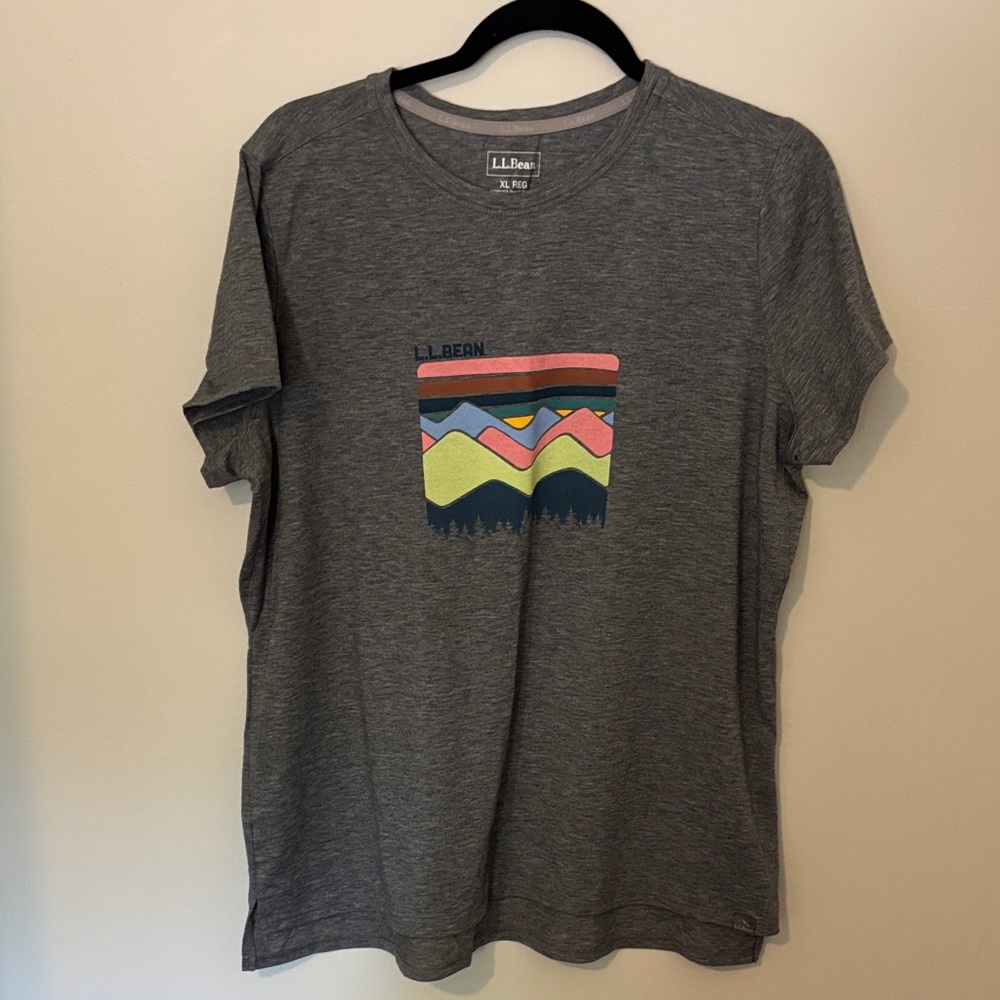 L.L. Bean Women’s Gray Graphic Crewneck T-Shirt